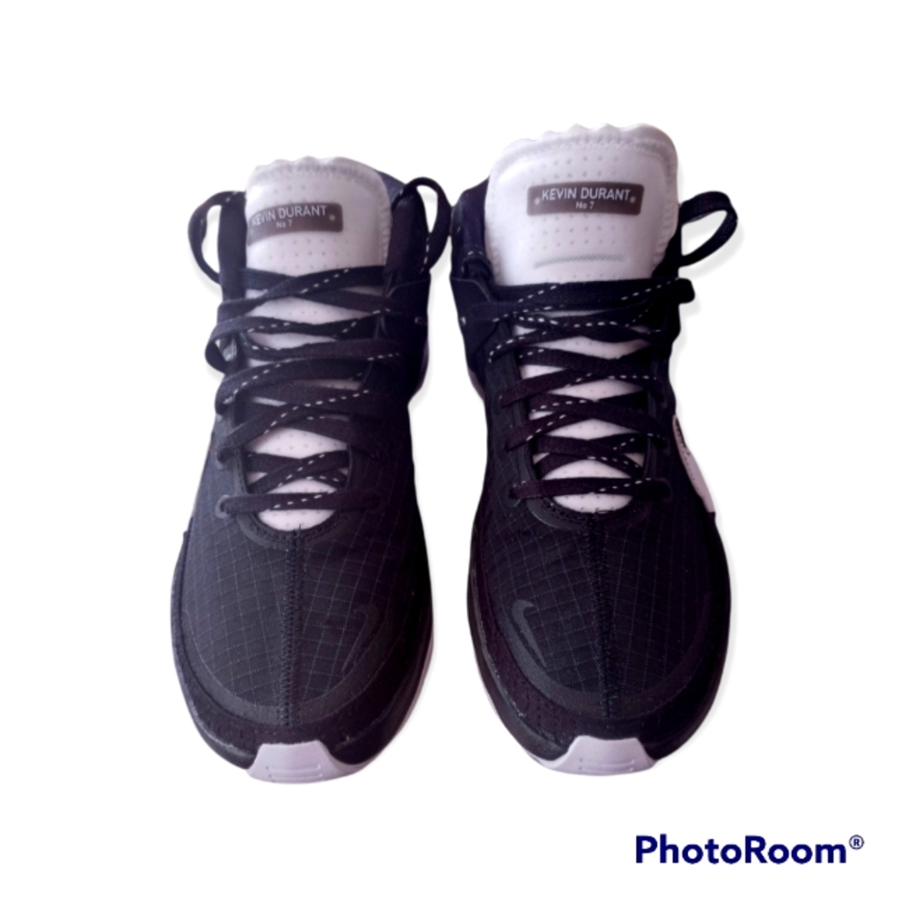 💥💥SOLD💥💥KD13 TB Black/white pure platinum.
